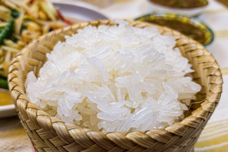 Những người đang có ý định muốn giảm cân thì không nên ăn xôi
